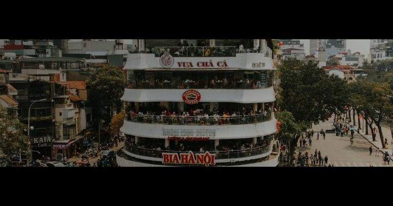 Vietnam Outsourcing: Why Top CTOs Are Choosing This Southeast Asian Tech Hub